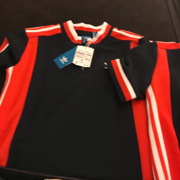 Addis Tops - Picture 2 of 3